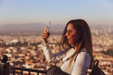Selfi, devojka, telefon Selfi, devojka, telefon