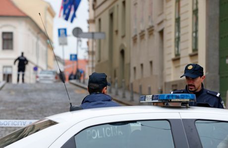 Markov trg, hrvatska policija