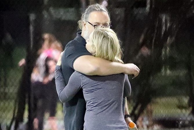 Rasel Krou, Russell Crowe