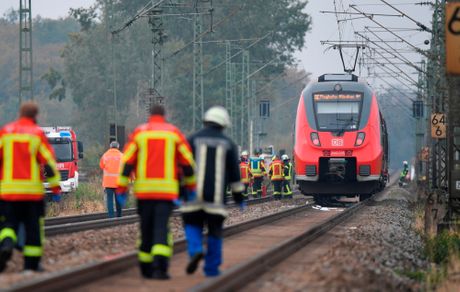 Nemačka, voz, pruga nesreća, poginulo dvoje