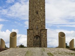 Spomenik kosovskim junacima, Gazimestan, Kosovo