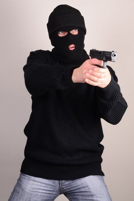 Fantomka, pistolj, muskarac, lopov Fantomka, pistolj, muskarac, lopov
