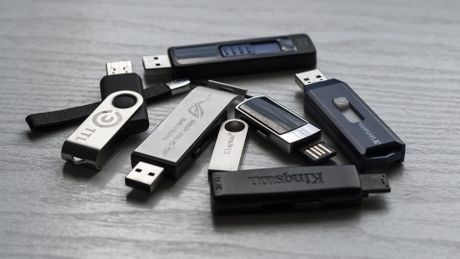 USB, USB stik, USB mamorija