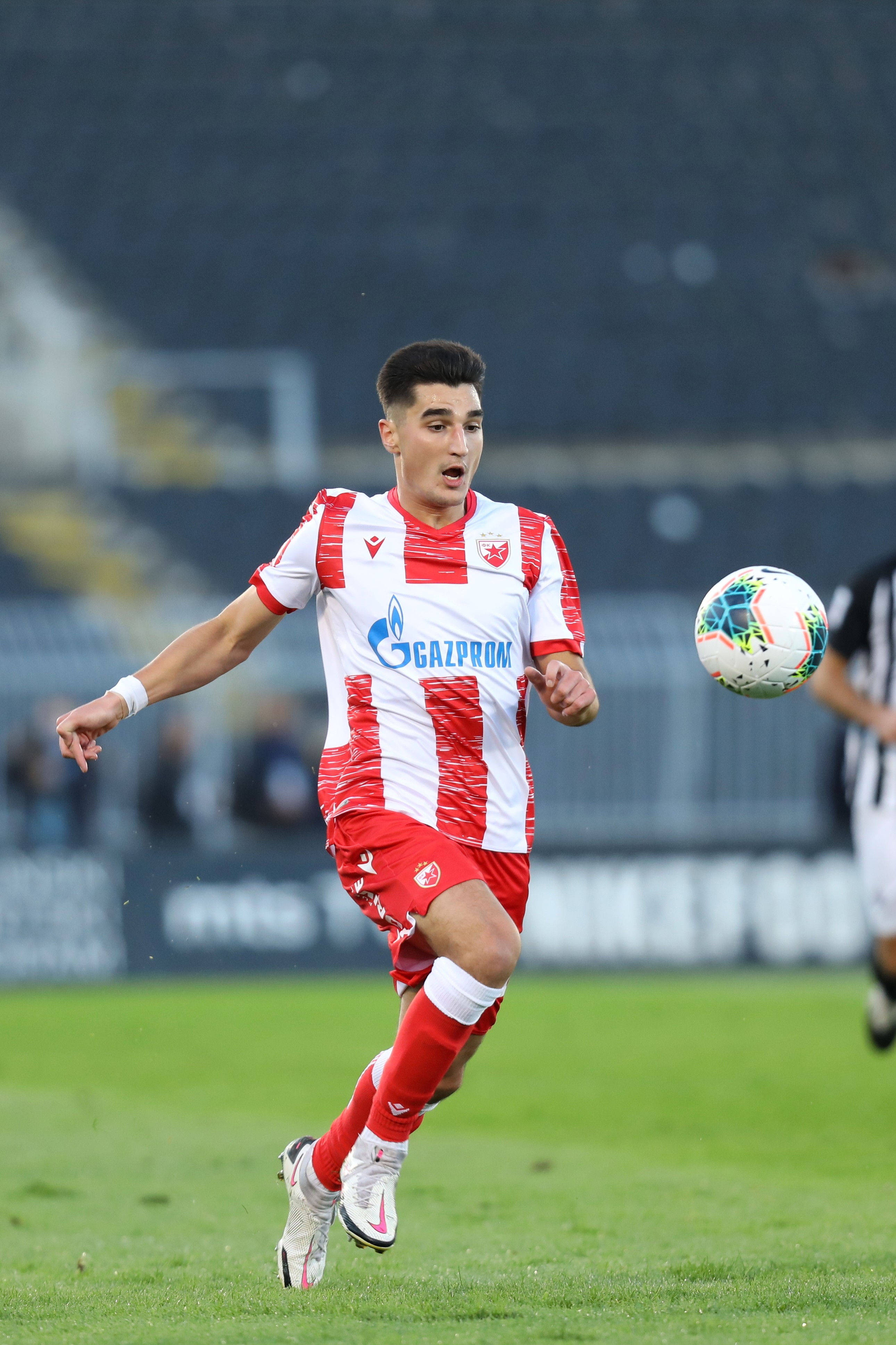 Zvezdino dete sanja titulu sa svojim timom, čudo u komšiluku i dalje moguće, biće borbe do samog kraja!