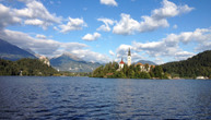Jesenja bajka bez gužve: Zašto je ovo magično jezero savršena destinacija za novembarske praznike
