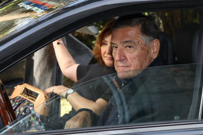 Milutin Mrkonjić, Ana Bekuta Milutin Mrkonjić, Ana Bekuta
