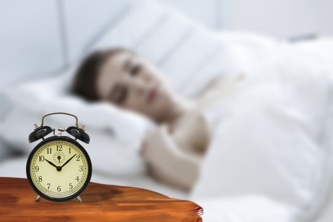 sat spavanje budilnik sat spavanje budilnik