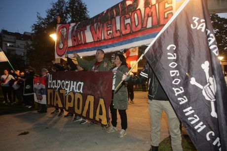 Ekonomski fakultet, okupljanje protest protiv migranata izbeglica Ekonomski fakultet, okupljanje protest protiv migranata izbeglica