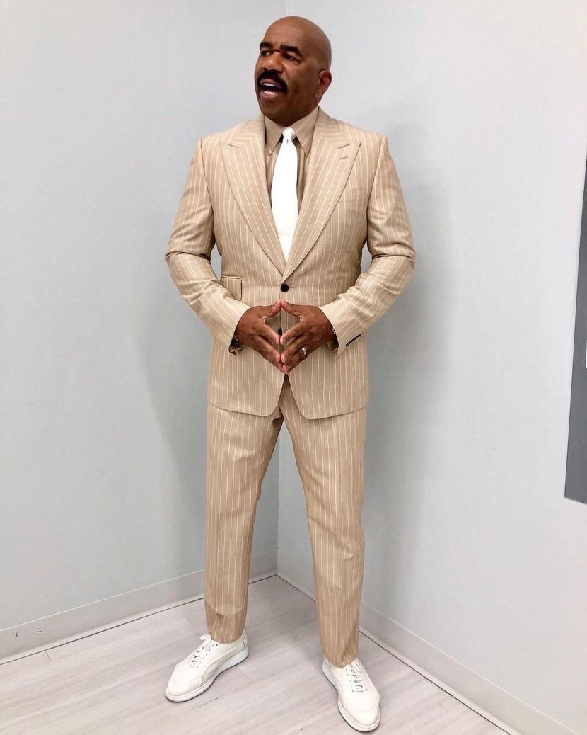 https://xdn.tf.rs/2020/10/26/steve-harvey-7-830x0.jpg