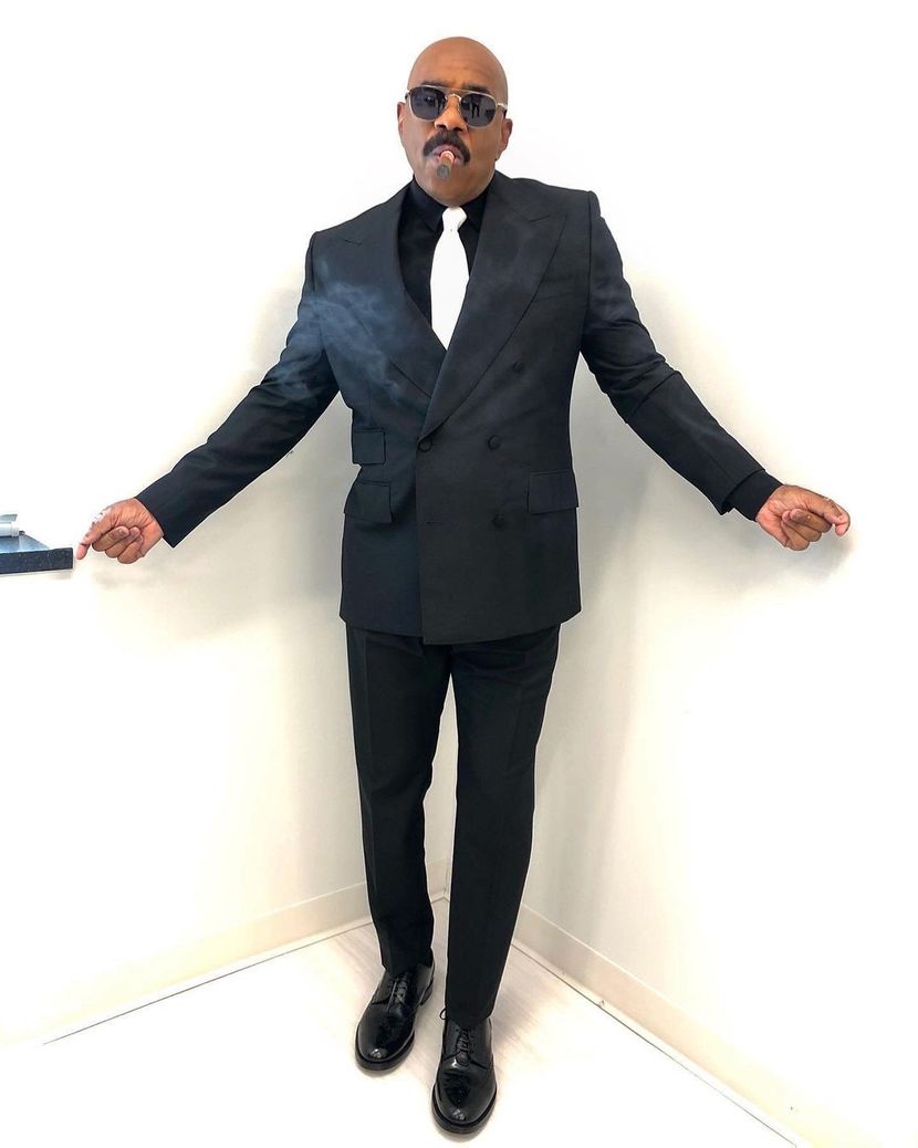 https://xdn.tf.rs/2020/10/26/steve-harvey-8-830x0.jpg