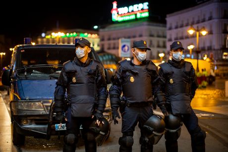 Madrid Španija protesti mere korona
