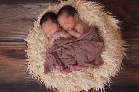 bebe blizanci