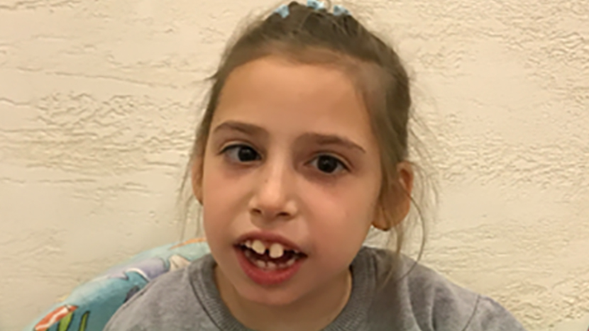 Milica (9) je rođena kao zdrava beba, sa samo šest meseci dobija brojne ...