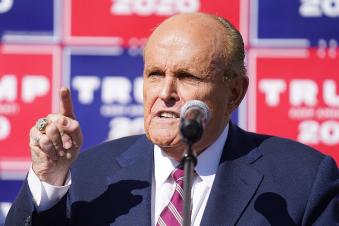 Rudy Giuliani, Rudi Đulijani, Trampov tim zadnje obraćanje Filadelfija Rudy Giuliani, Rudi Đulijani, Trampov tim zadnje obraćanje Filadelfija