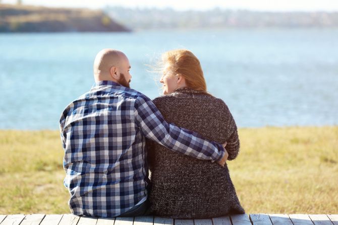 par zaljubljeni muz zena debeluce debeljuca gojaznost i ljubav