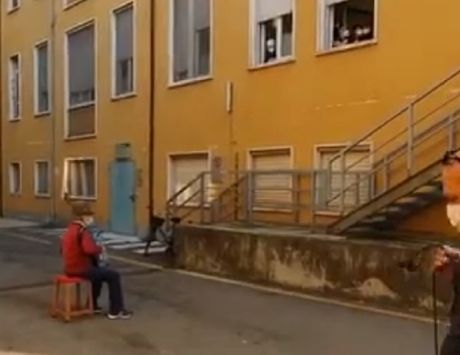 serenada Italija bolnica sviranje serenada Italija bolnica sviranje