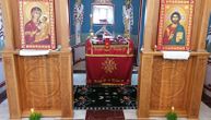 Sveštenik Arsić obišao oskrnavljeni hram kod Podujeva: Naišao na zaključanu crkvu