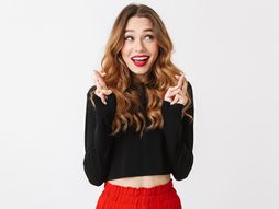 Devojka, katanci, prsti, sreca