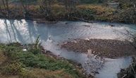 Uznemirujući prizor na obali Moravice: Građani ugledali džak, a kad su ga otvorili, umalo im nije pozlilo