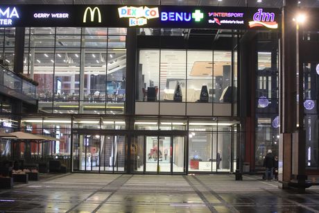 Korona virus beograd, mere zabrane rada kafica i prodavnica posle 9h Korona virus beograd, mere zabrane rada kafica i prodavnica posle 9h