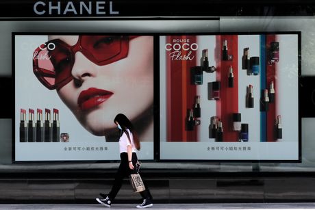 Chanel prodavnica reklama logo brend