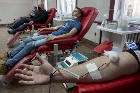 DAVAOCI KRV MED Dobrovoljni davaoci krvi, Institut za transfuziju krvi Srbije