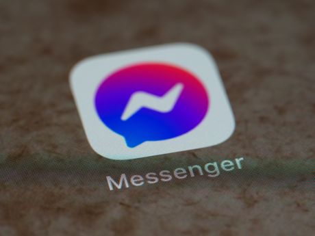 Facebook Messenger, Fejsbuk Mesindžer