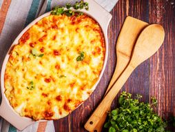 Makaroni, sir, origano, pasta