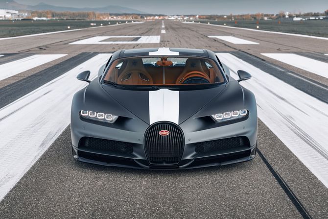 Bugatti Chiron "Les Legendes du Ciel"