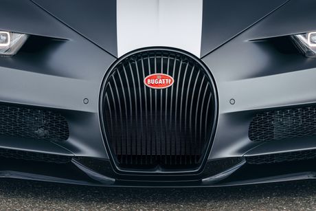 Bugatti Chiron "Les Legendes du Ciel"