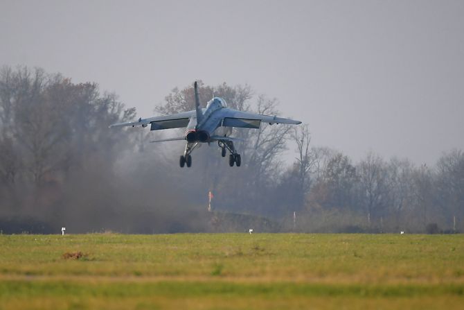 Vojska Srbije, avion "Orao" kapetan Ana Perišić