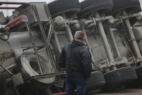 Udes, Pančevački put, Prevrnuta cisterna Udes, Pančevački put, Prevrnuta cisterna