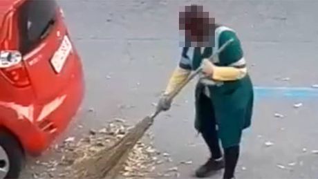 Ciscenje ulice u splitu Ciscenje ulice u splitu