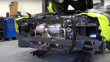 Lamborghini V12 motor