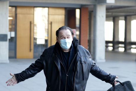 glumac Branko Bane Vidaković dolazi na sud, suđenje glumac Branko Bane Vidaković dolazi na sud, suđenje