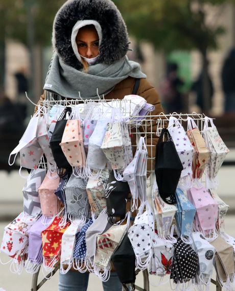 Novi SAD MASKE NOSENJE na otvorenom, maska, kovid, korona virus Novi SAD MASKE NOSENJE na otvorenom, maska, kovid, korona virus