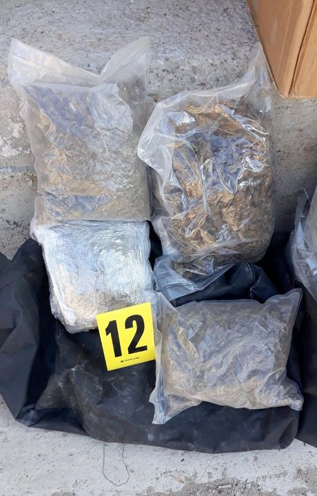 Zaplena, oružje, droga Zaplena, oružje, droga