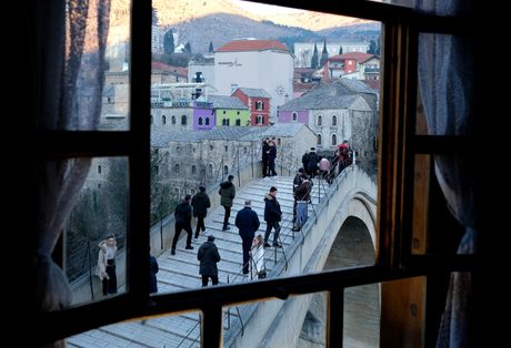 Mostar grad Bosna izbori maske Mostar grad Bosna izbori maske