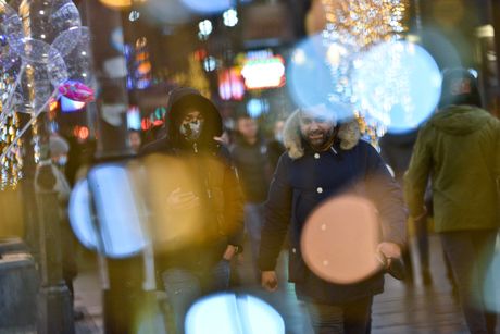 novogodišnji ukrasi, novogodišnja rasveta, BEOGRAD PRAZNICNO VECE