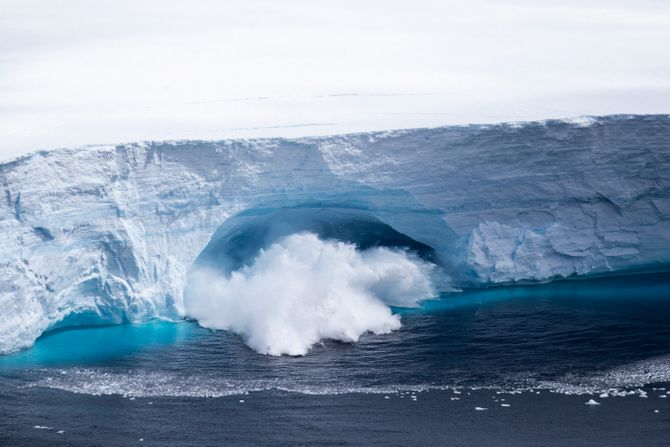 Antarctic Iceberg Antarktik ledeni breg