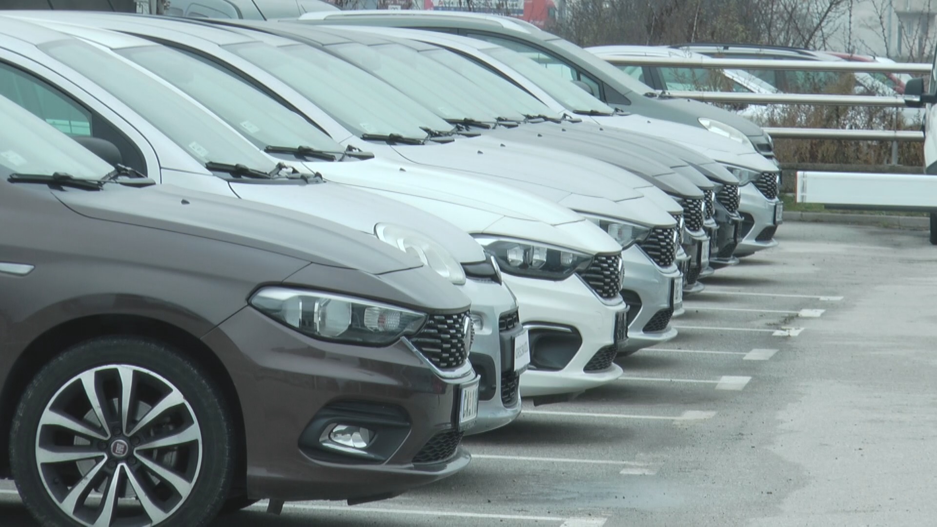 Veliki skok prodaje novih automobila u Srbiji: Ovo je top lista najprodavanijih vozila u prvih 6 meseci 2026.
