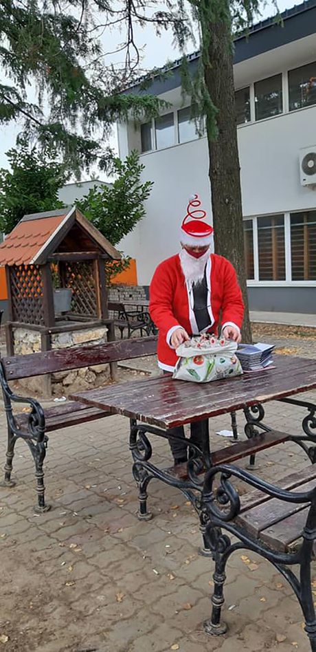 Dodela knizica u doba korone Dodela knizica u doba korone