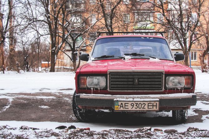 Lada, zima, automobil, sneg Lada, zima, automobil, sneg