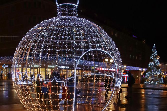 Novi Sad slavlje nova godina ulice dekoracija rasveta
