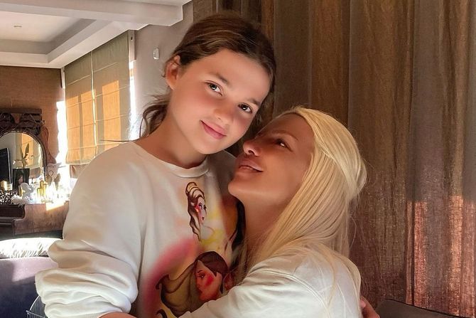Nika Tošić Jelena Karleuša Nika Tošić Jelena Karleuša