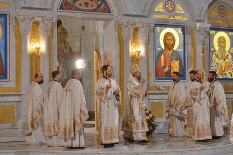 Bozicna liturgija u Hramu Svetog Save, Bozic Bozicna liturgija u Hramu Svetog Save, Bozic