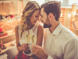 Romantika, Božić, ljubav, vino, izlazak, zaljubljeni par, šampanjac