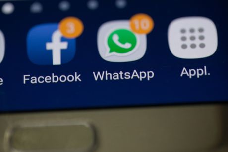 Facebook, WhatsApp, Fejsbuk, Vocap Facebook, WhatsApp, Fejsbuk, Vocap