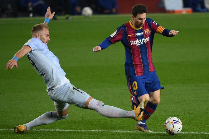 Uroš Račić, Lionel Mesi, FK Barselona, FK Valensija