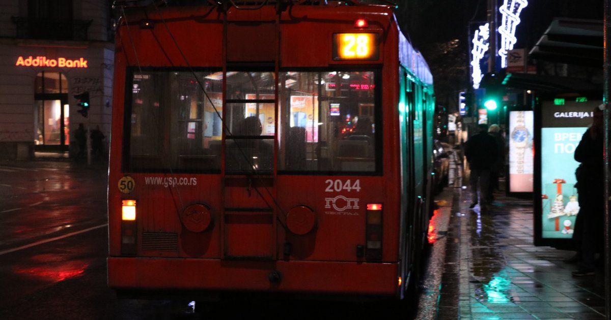 Trolejbus udario u semafor u Vase Čarapića: Kolaps je ka Studentskom trgu